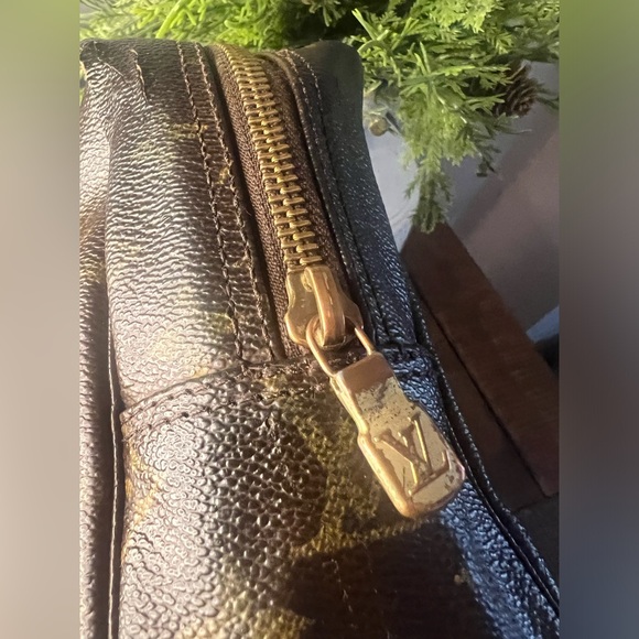 Louis Vuitton Monogram Trousse 28 (COA) - Picture 5 of 16